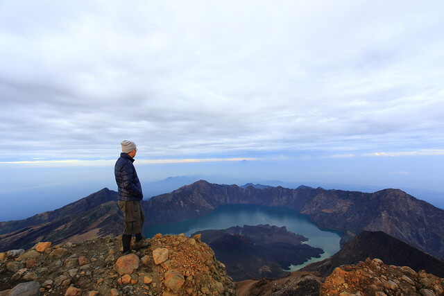 Un volcan de la région de Java en Indonésie